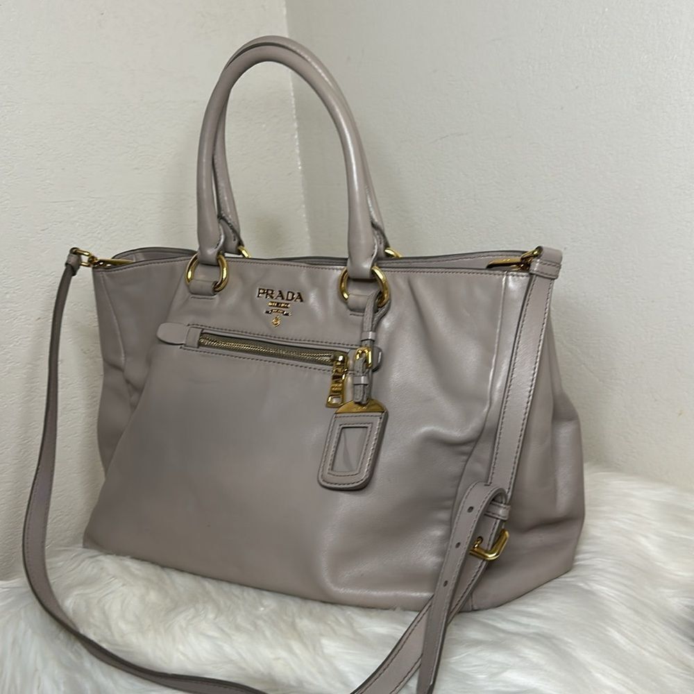 💯Authentic Prada Two-way Tote Bag🍀 - Picture 4 of 17